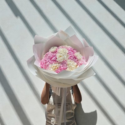 Peonies 30 Stem Bouquet + Free Delivery